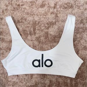 Alo yoga sports bra